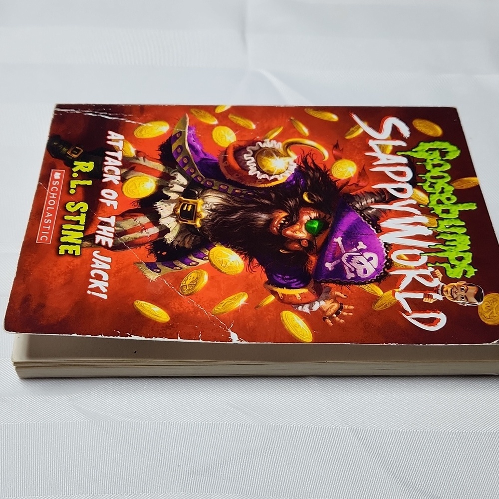 Goosebumps SlappyWorld Book - Picture 4 of 7